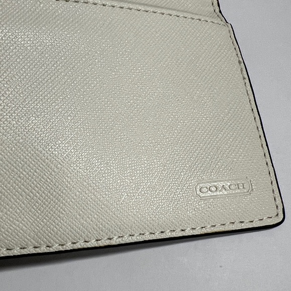 Coach Smooth Polished Pebbled Cream Metallic Leather Checkbook Wallet Cover - Picture 6 of 9